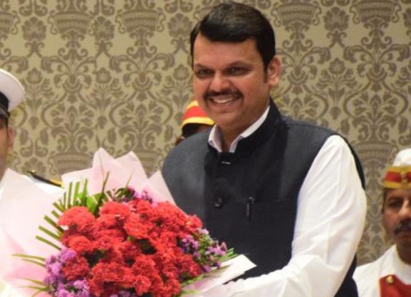 Maha: Fadnavis takes oath as CM, Eknath Shinde & Ajit Pawar as Dy CMs in presence of PM Modi